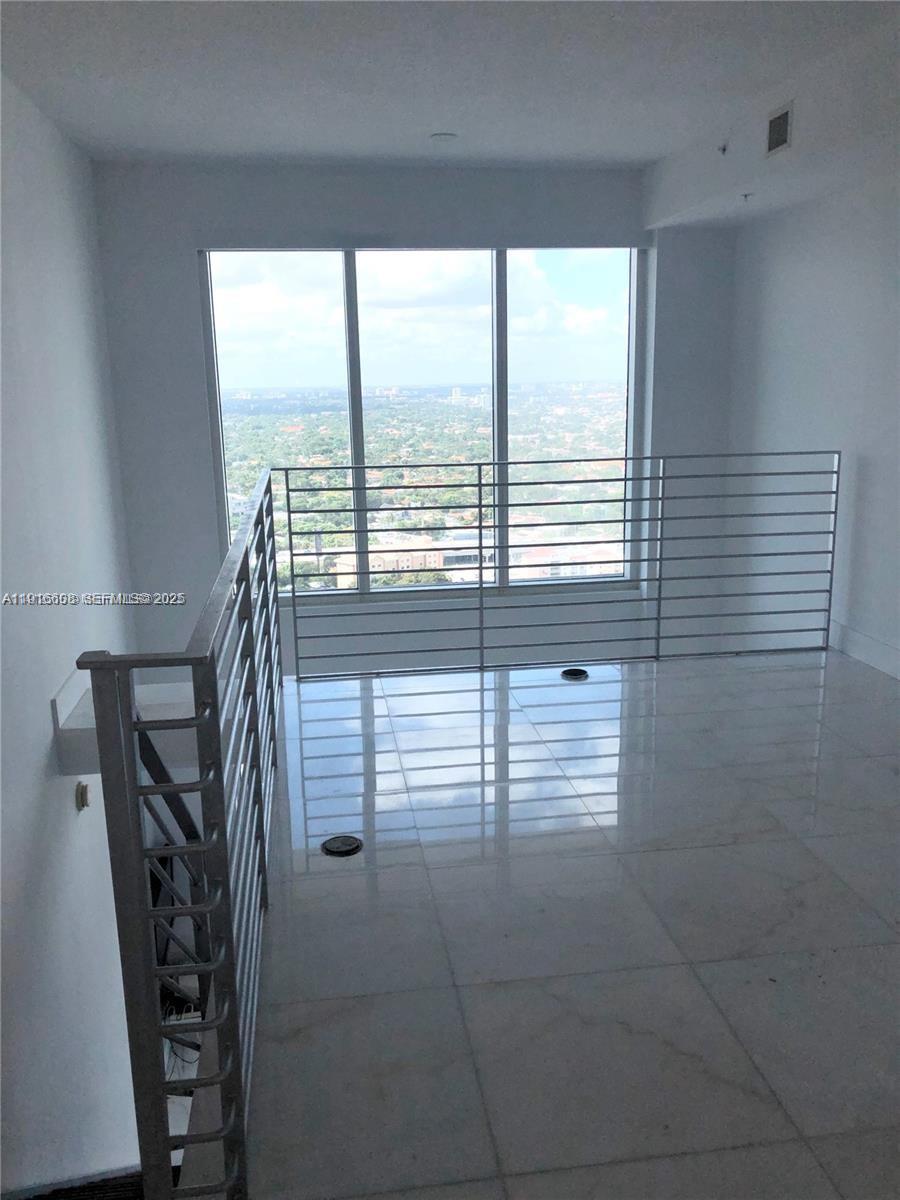 60 SW 13th St #2803, Miami FL 33130