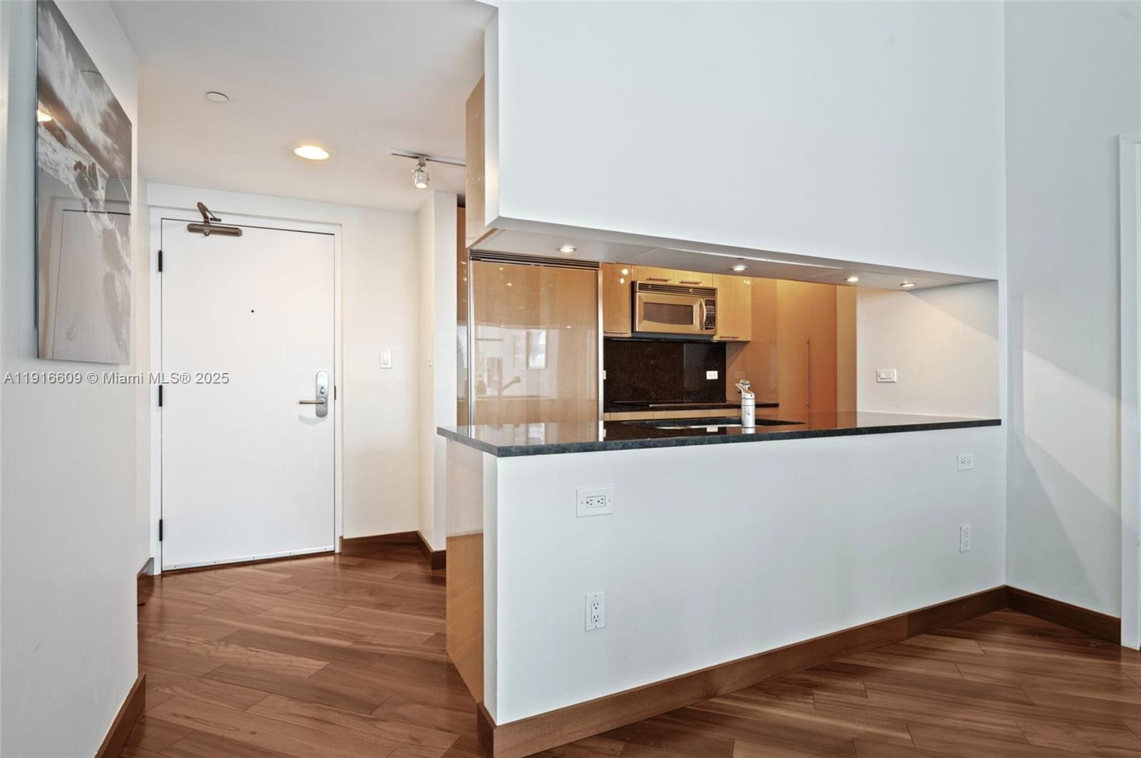 6801 Collins Ave #PH06 (Deed PH 10), Miami Beach FL 33141