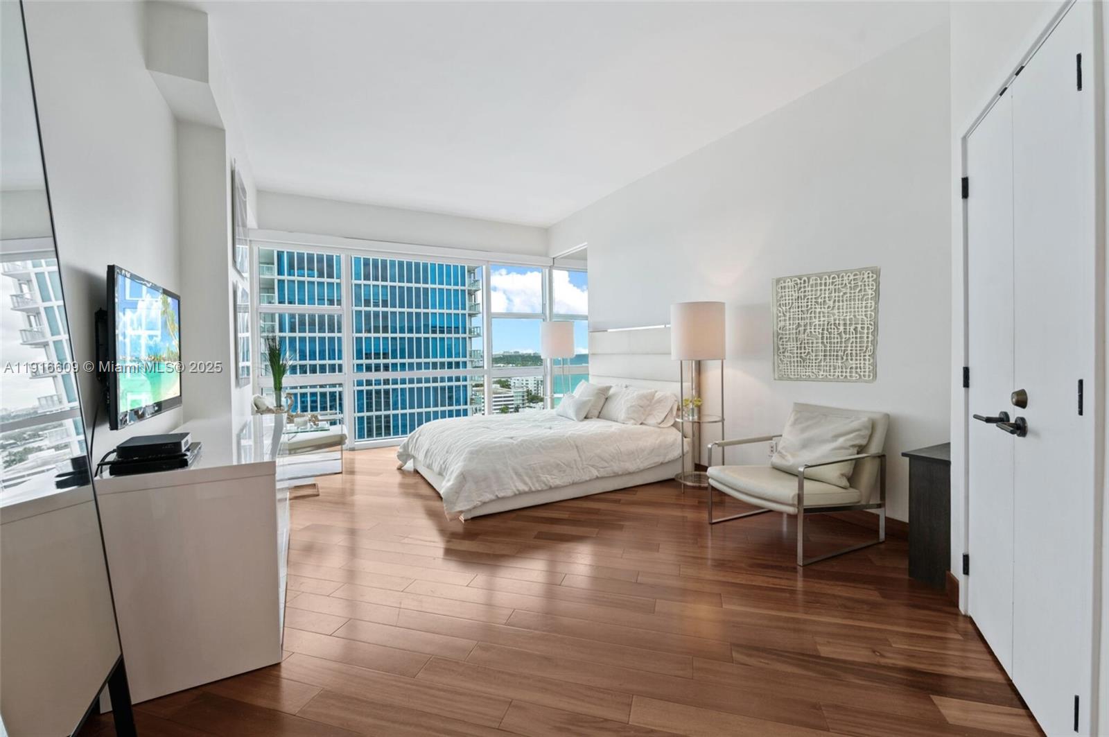 6801 Collins Ave #PH06 (Deed PH 10), Miami Beach FL 33141