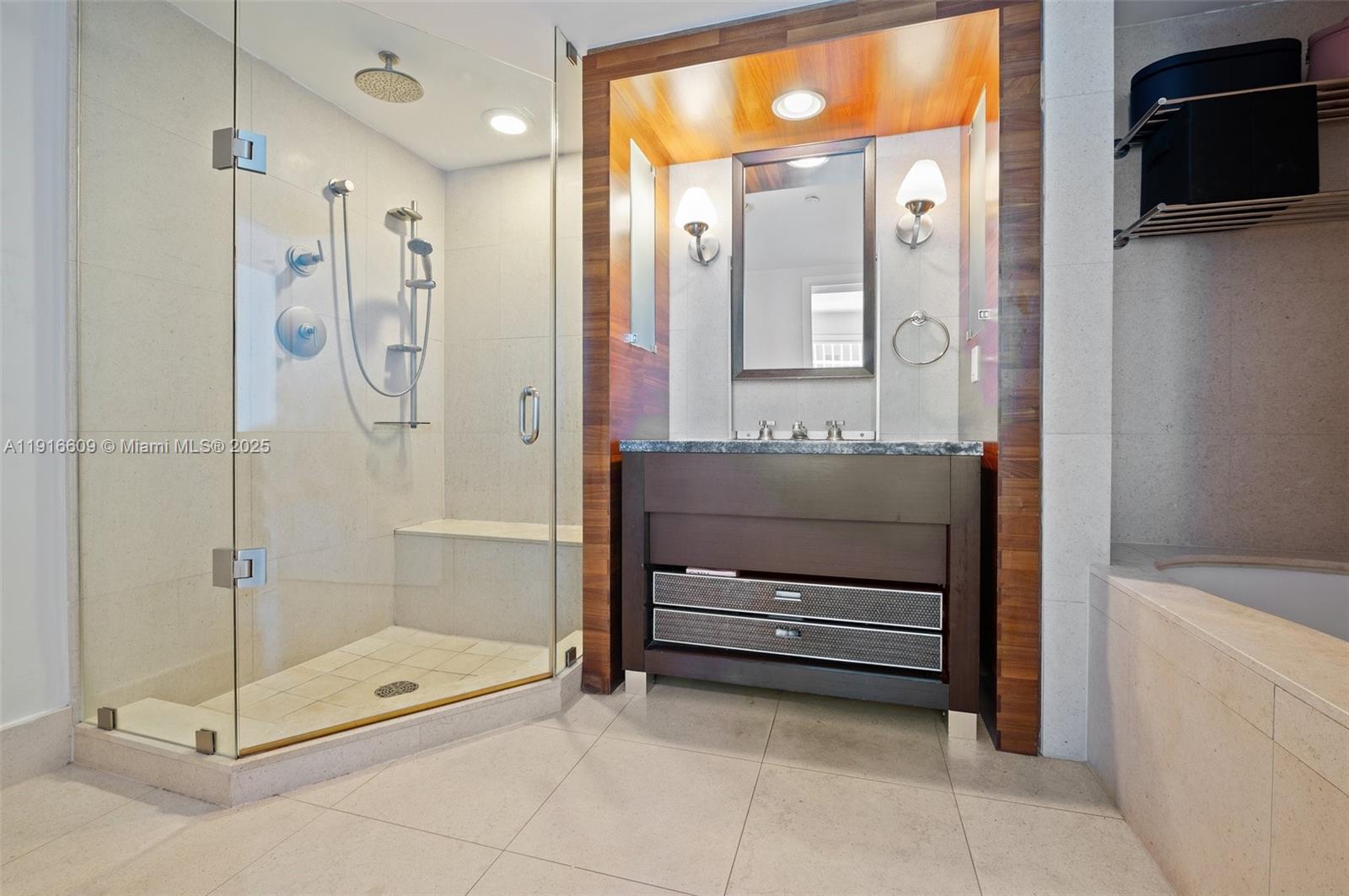 6801 Collins Ave #PH06 (Deed PH 10), Miami Beach FL 33141