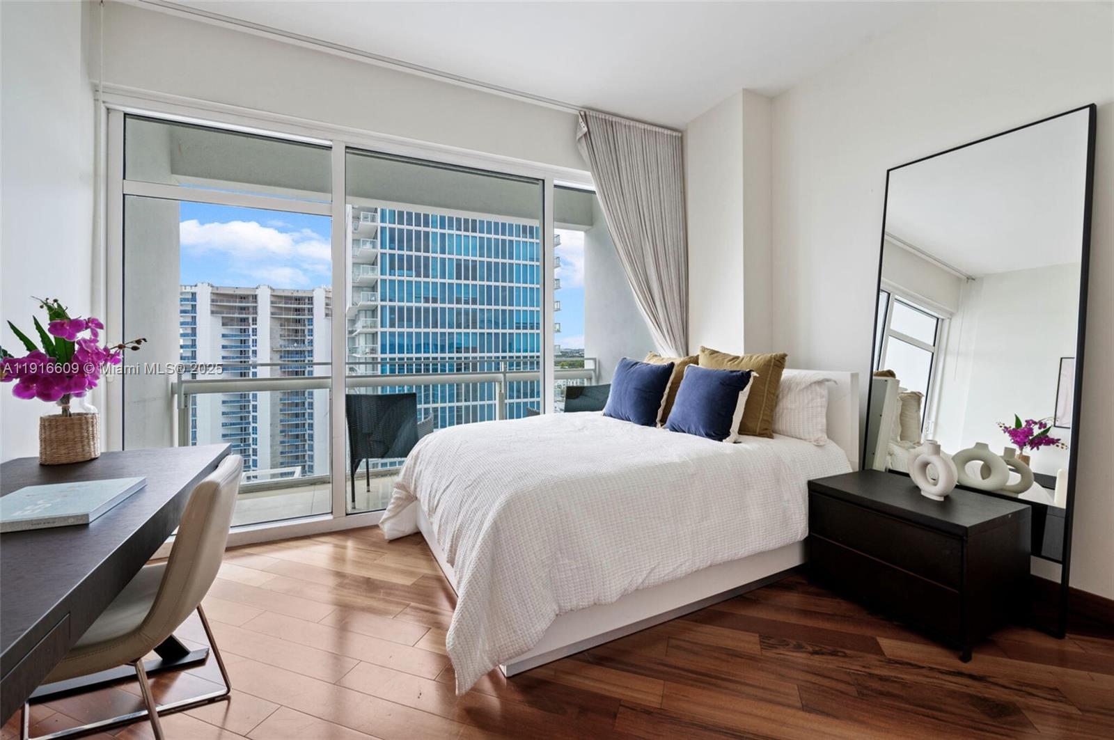 6801 Collins Ave #PH06 (Deed PH 10), Miami Beach FL 33141