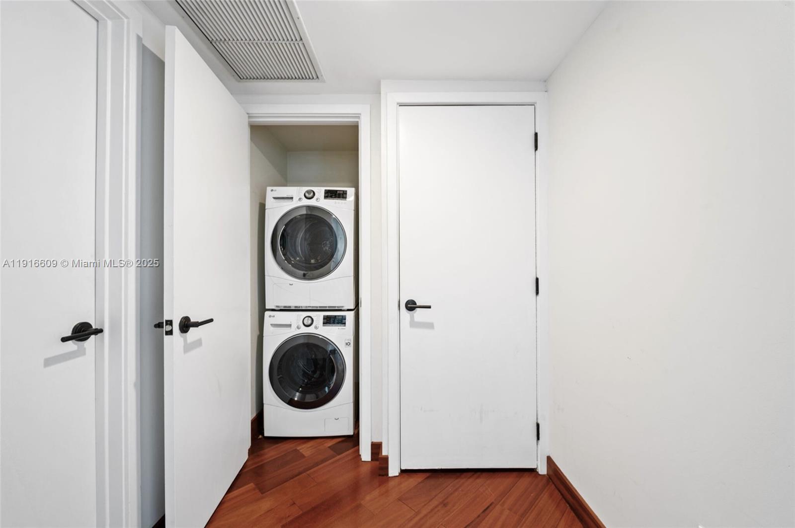 6801 Collins Ave #PH06 (Deed PH 10), Miami Beach FL 33141