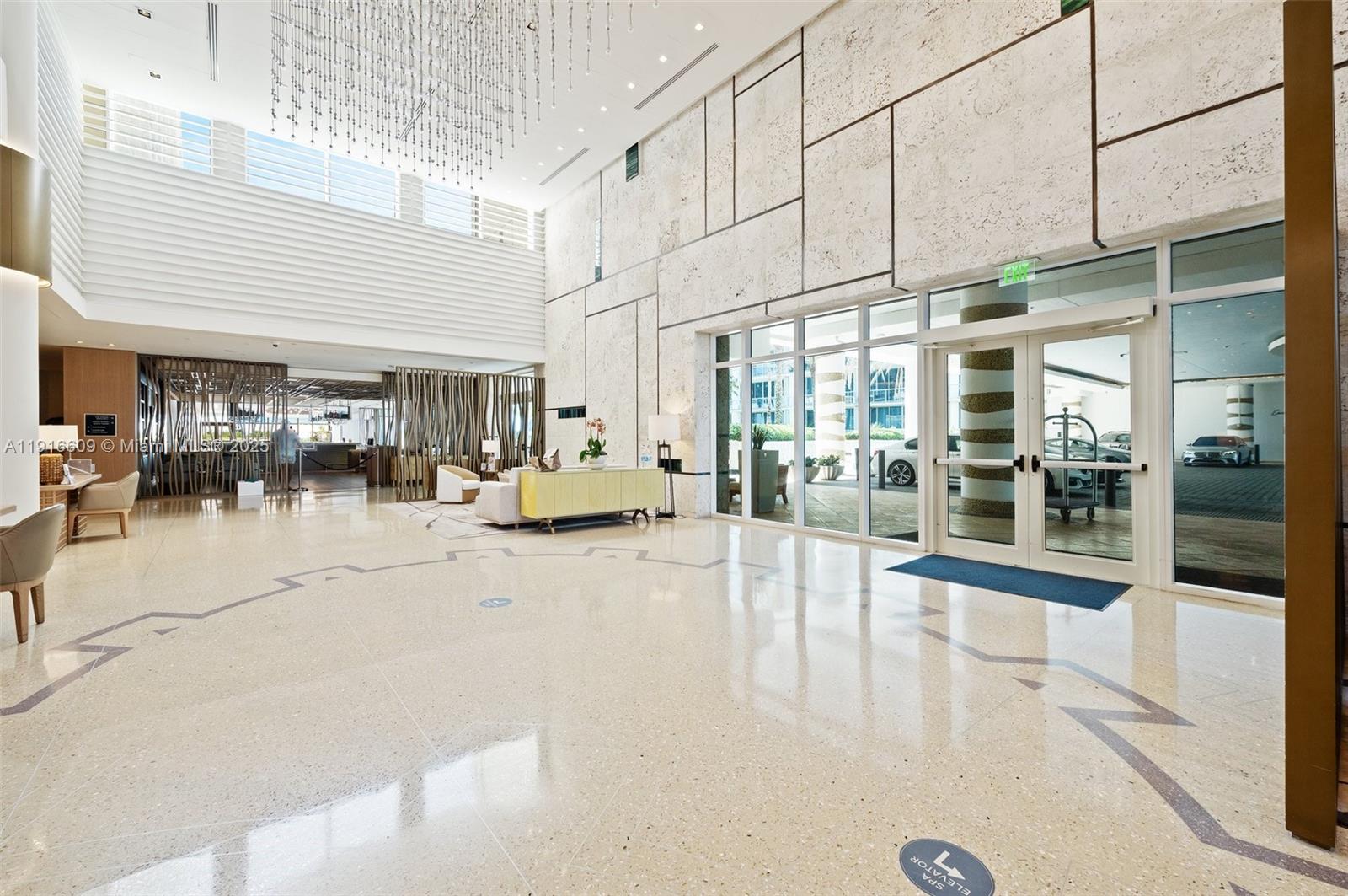 6801 Collins Ave #PH06 (Deed PH 10), Miami Beach FL 33141