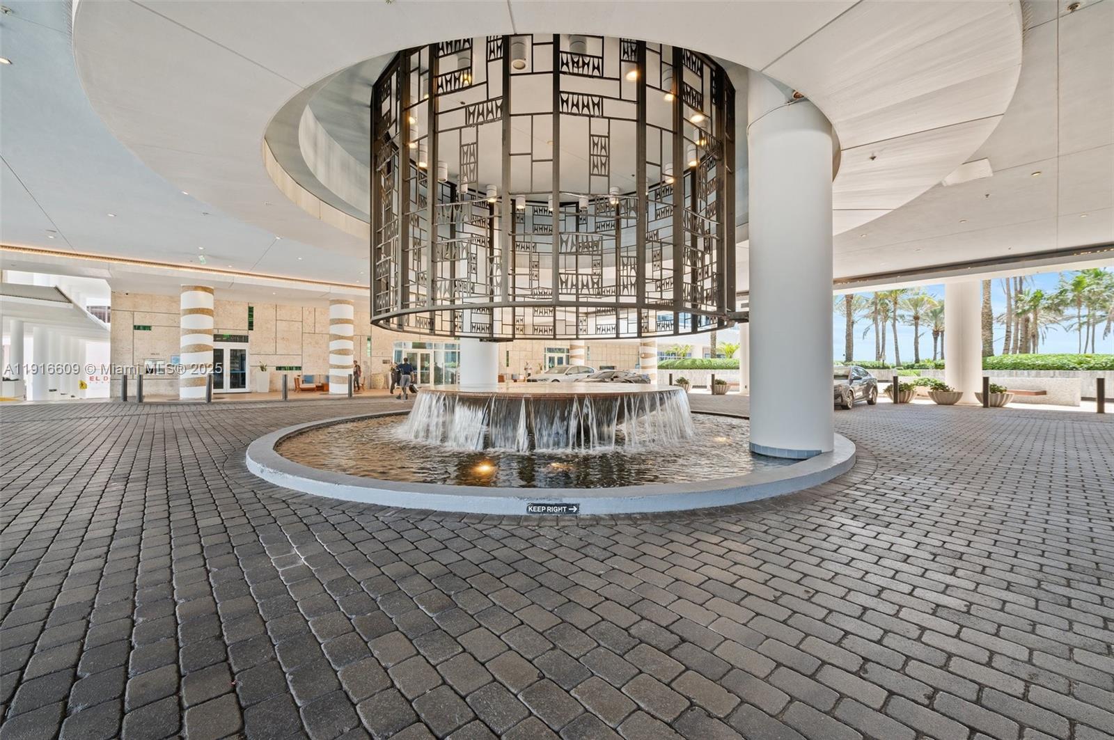 6801 Collins Ave #PH06 (Deed PH 10), Miami Beach FL 33141