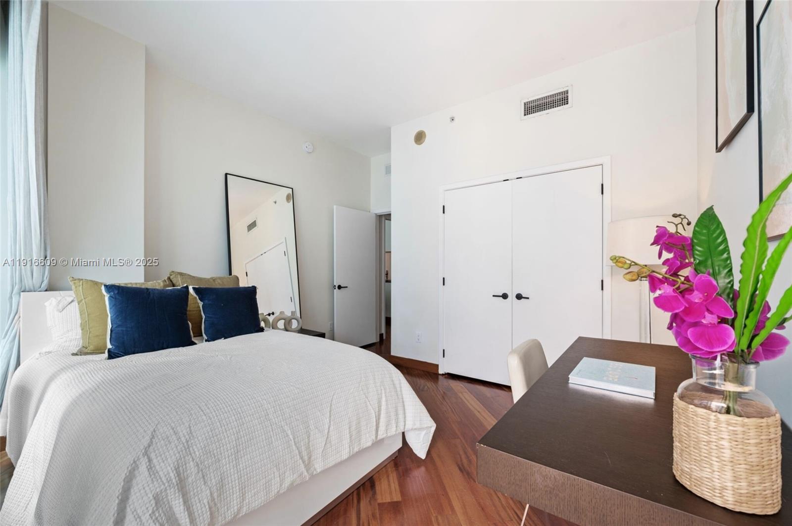 6801 Collins Ave #PH06 (Deed PH 10), Miami Beach FL 33141