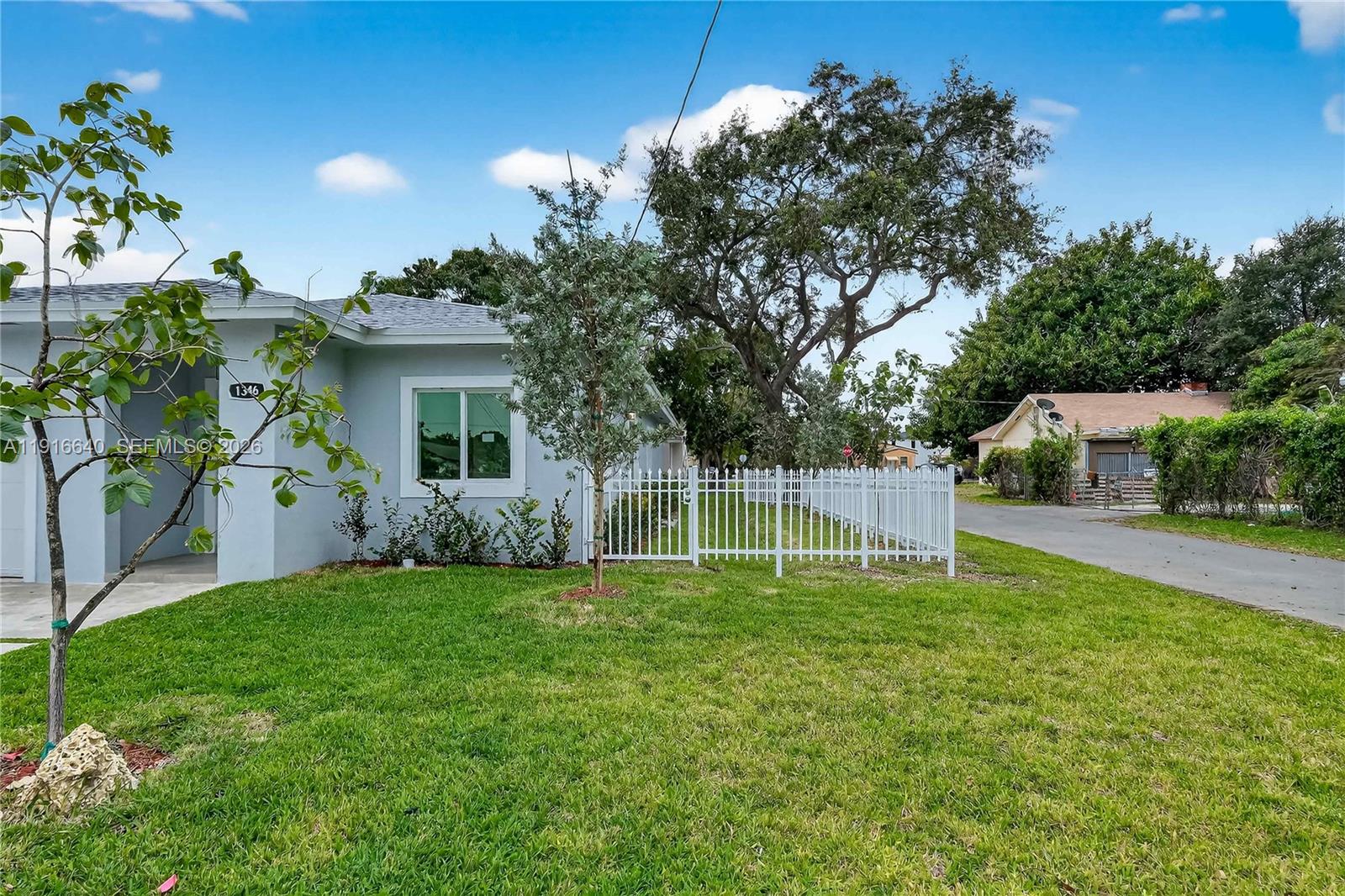 1346 NW 44th St, Miami FL 33142