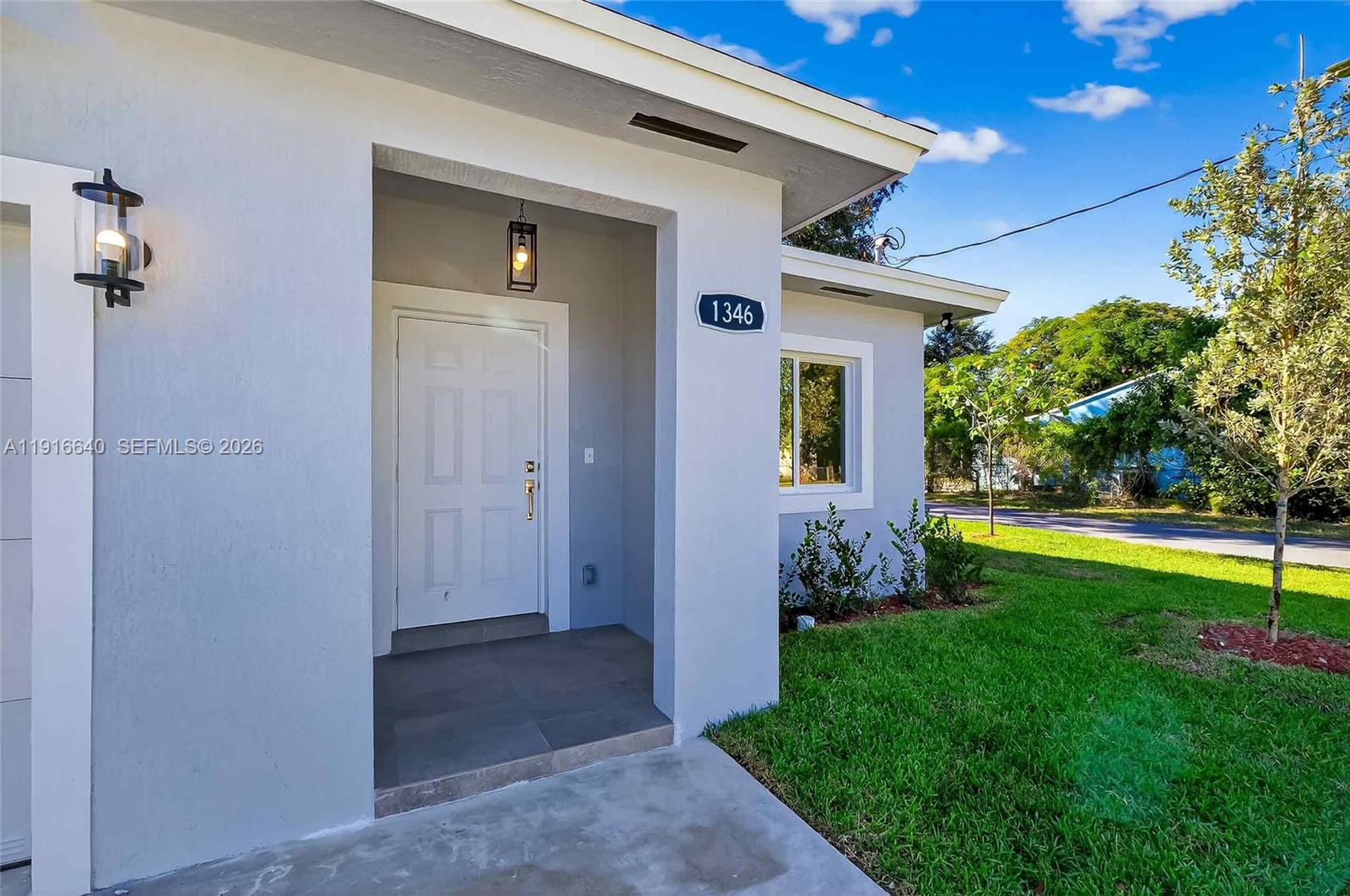 1346 NW 44th St, Miami FL 33142