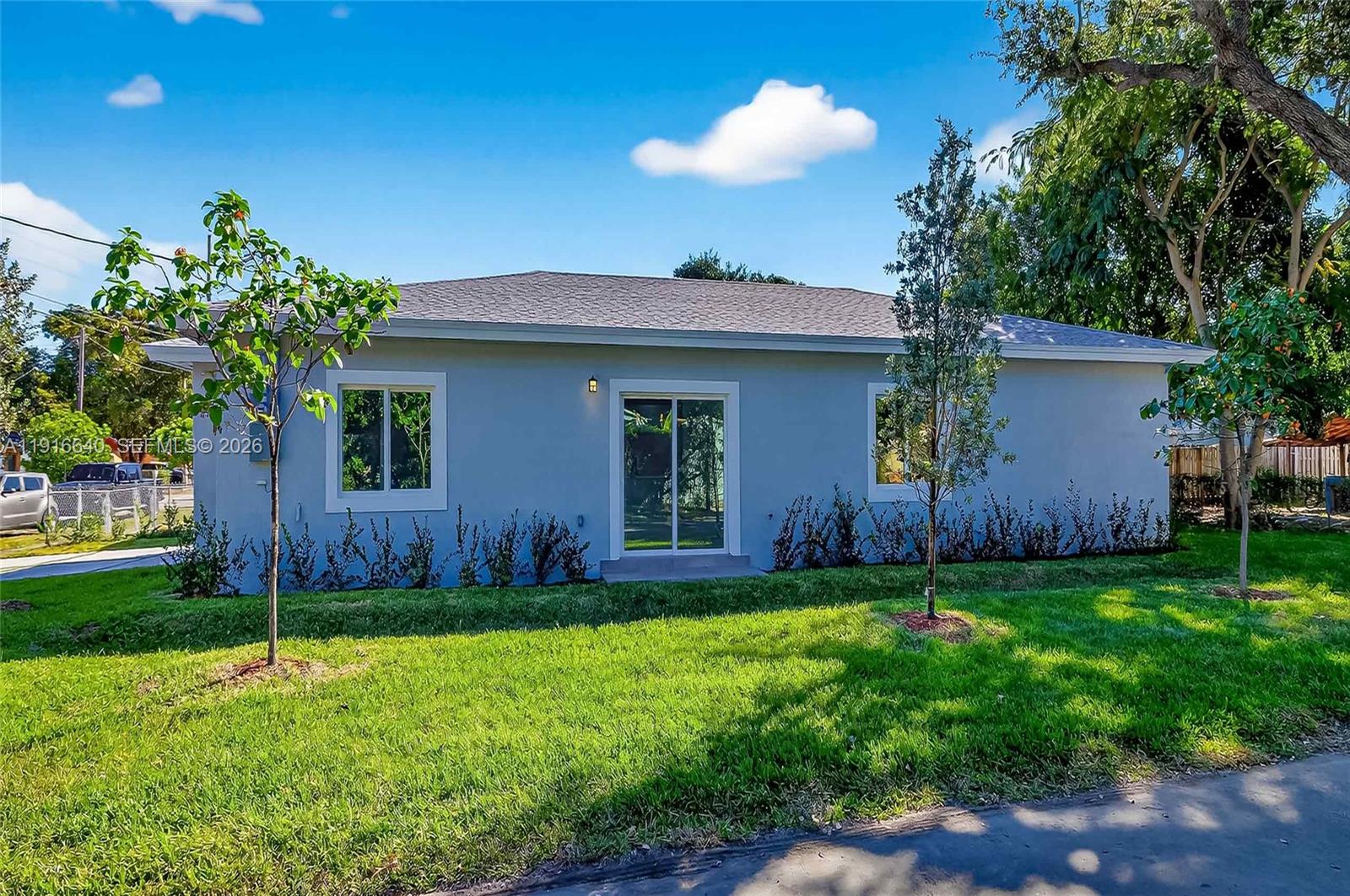 1346 NW 44th St, Miami FL 33142