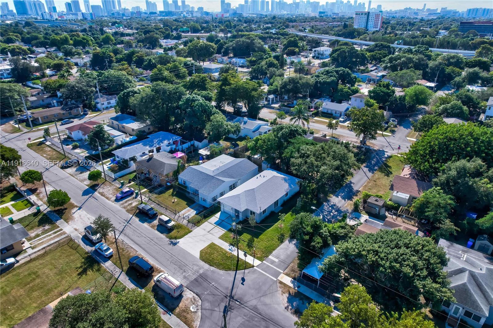 1346 NW 44th St, Miami FL 33142