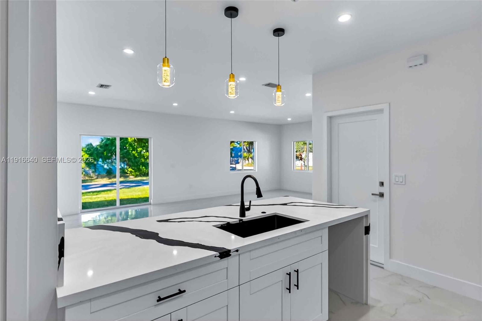 1346 NW 44th St, Miami FL 33142