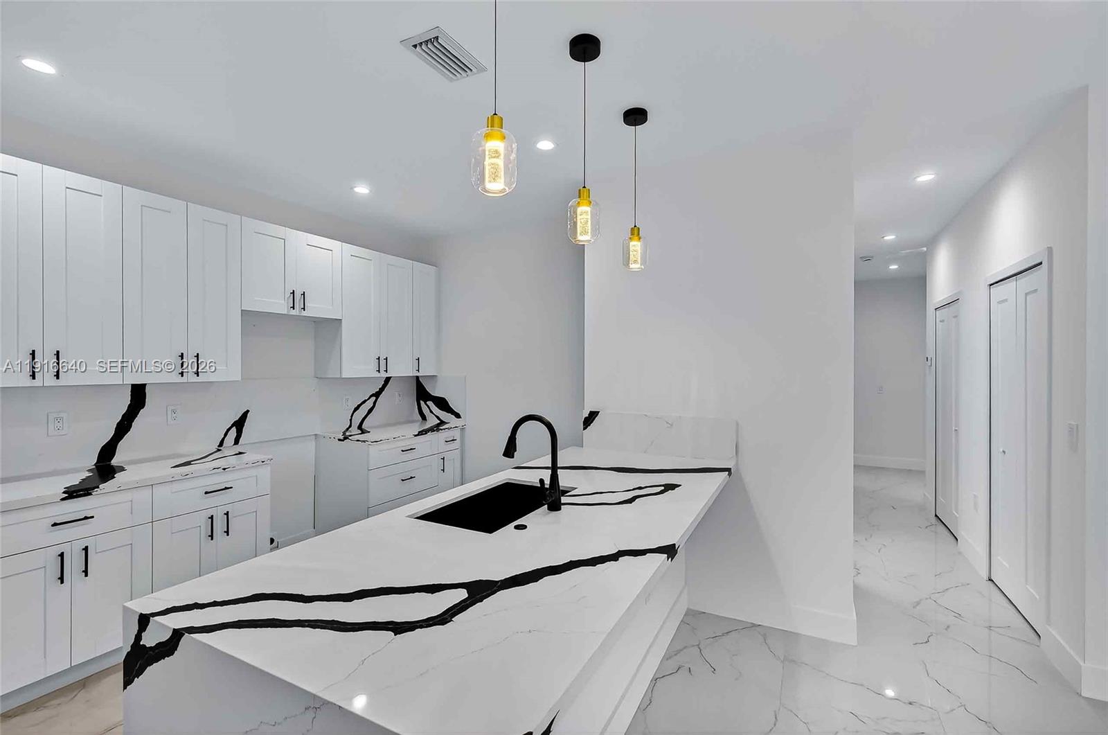 1346 NW 44th St, Miami FL 33142