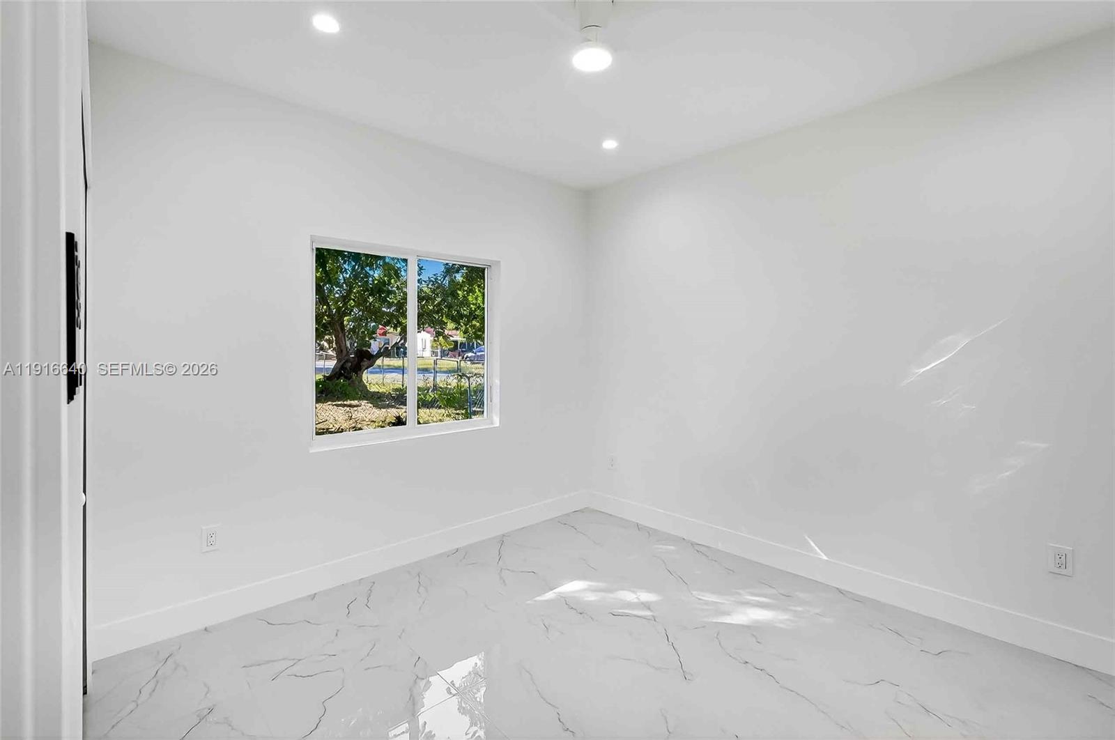 1346 NW 44th St, Miami FL 33142