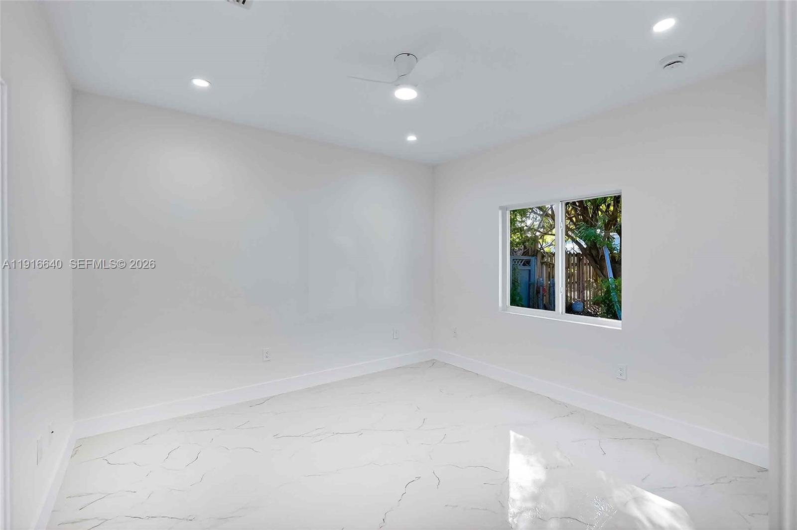 1346 NW 44th St, Miami FL 33142
