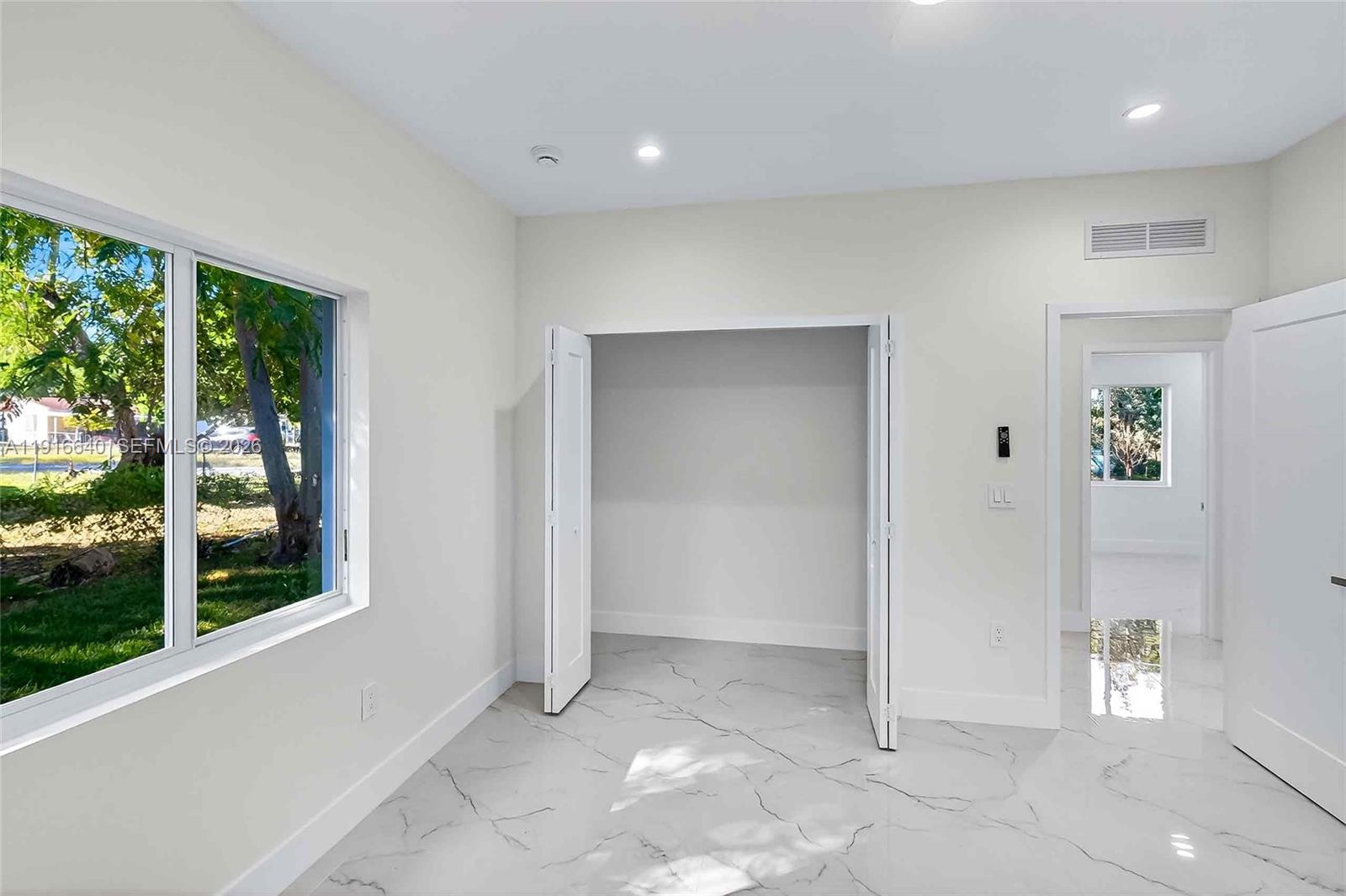 1346 NW 44th St, Miami FL 33142
