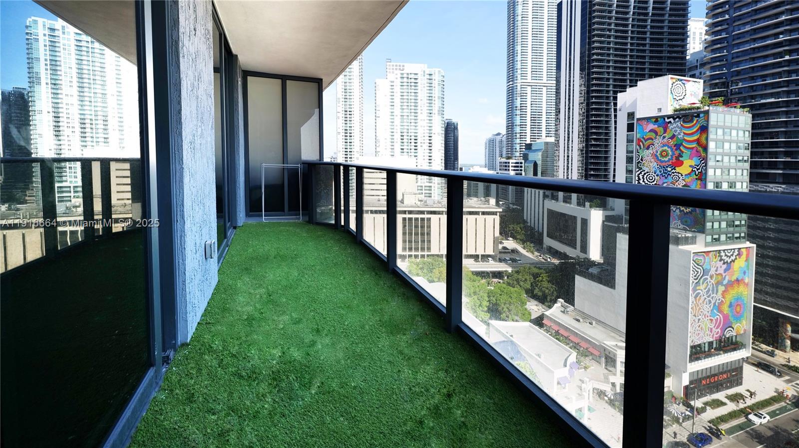 45 SW 9th St #1504, Miami FL 33130