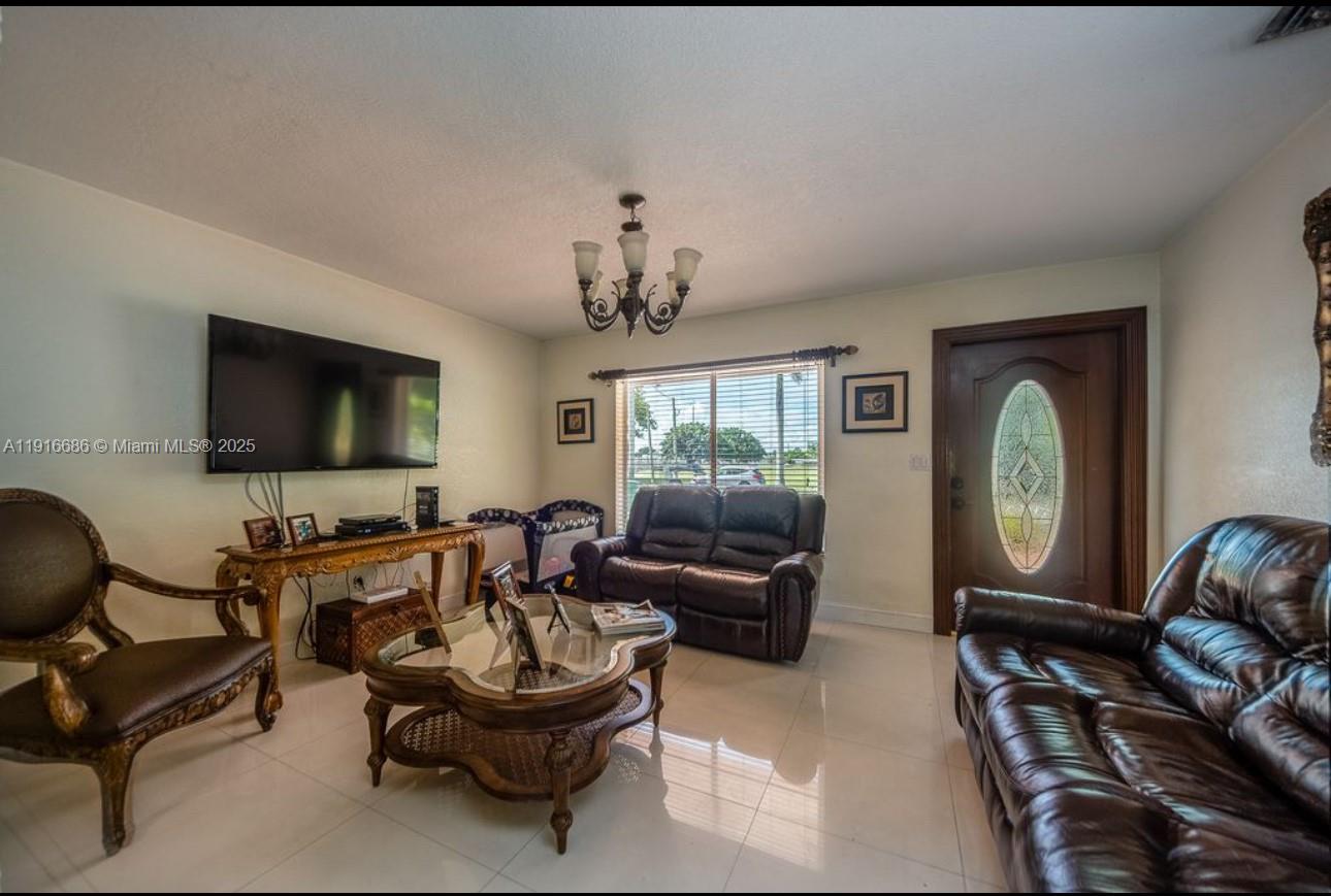 10260 SW 48th St, Miami FL 33165