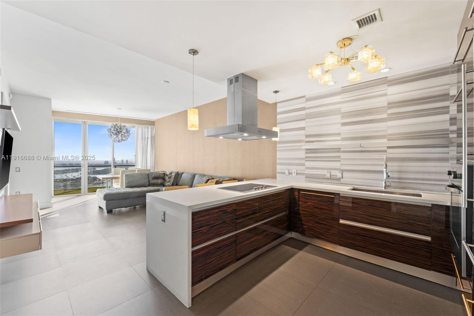 1100 Biscayne Blvd #4502, Miami FL 33132