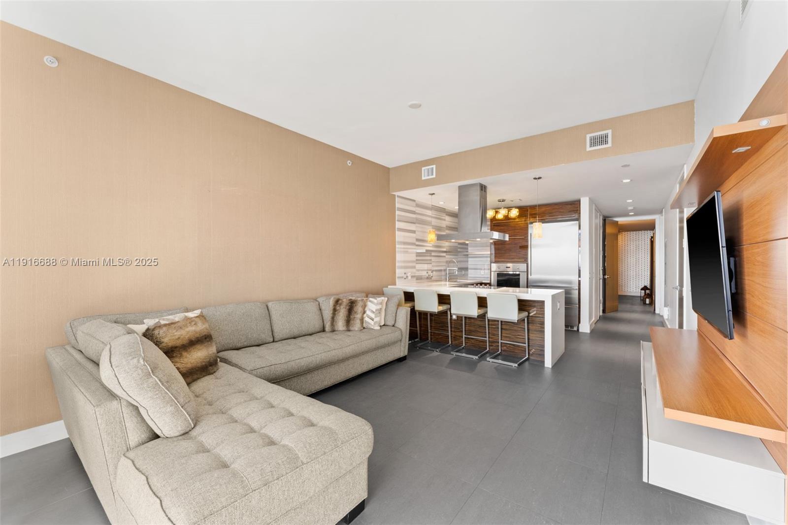 1100 Biscayne Blvd #4502, Miami FL 33132