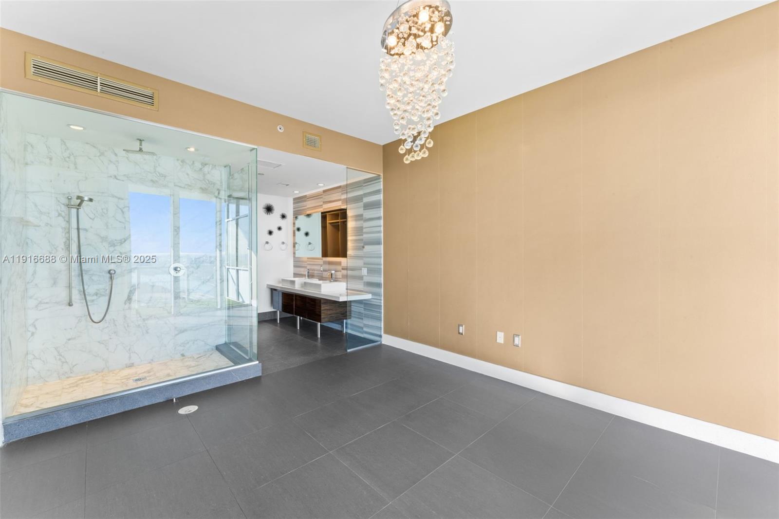 1100 Biscayne Blvd #4502, Miami FL 33132