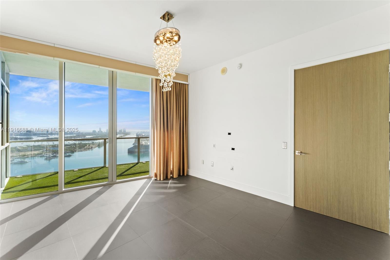 1100 Biscayne Blvd #4502, Miami FL 33132