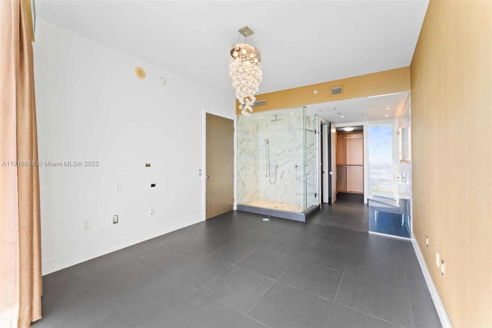 1100 Biscayne Blvd #4502, Miami FL 33132