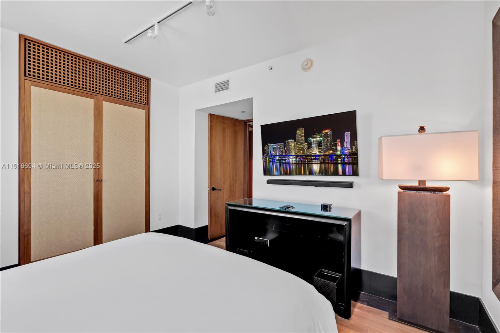 101 20th St #2504, Miami Beach FL 33139
