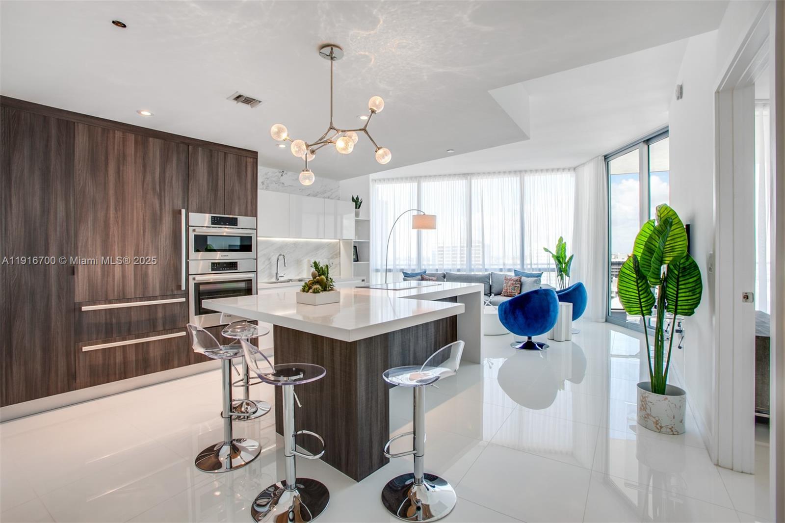 851 NE 1ST Ave #1810, Miami FL 33132