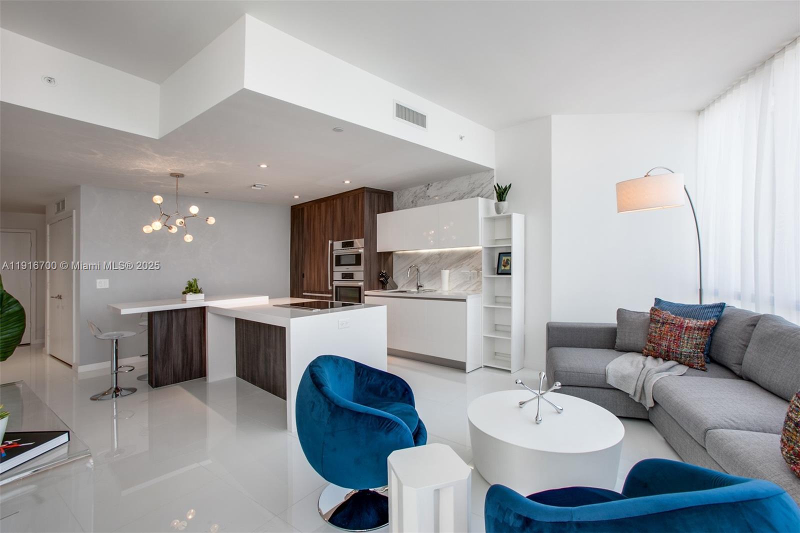 851 NE 1ST Ave #1810, Miami FL 33132