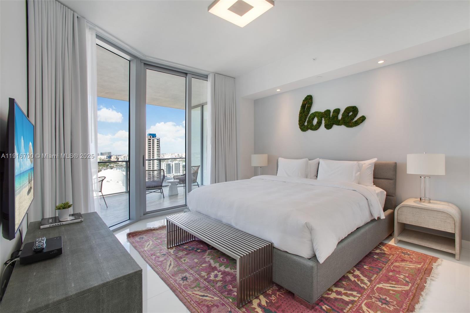 851 NE 1ST Ave #1810, Miami FL 33132