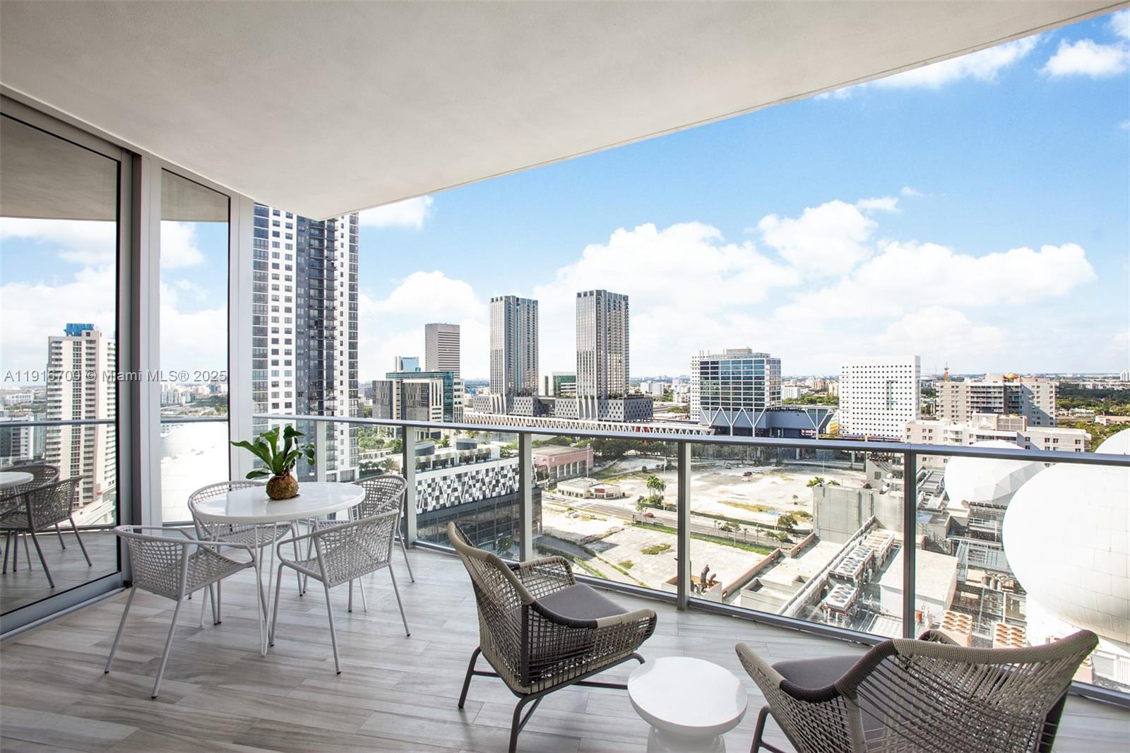 851 NE 1ST Ave #1810, Miami FL 33132