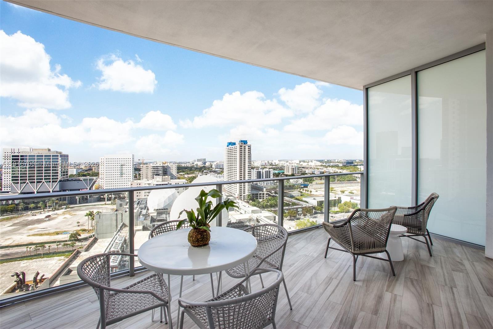 851 NE 1ST Ave #1810, Miami FL 33132