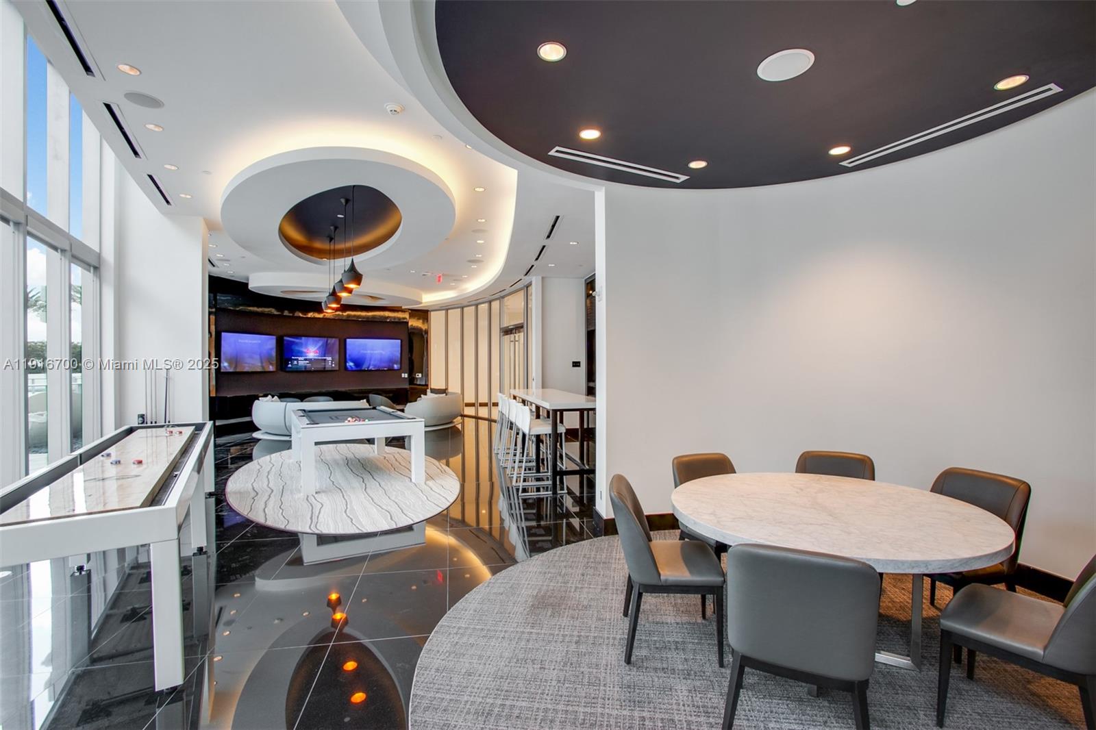851 NE 1ST Ave #1810, Miami FL 33132
