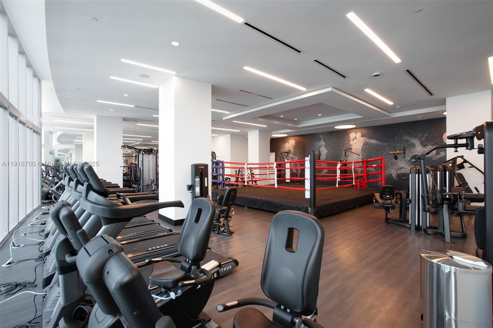 851 NE 1ST Ave #1810, Miami FL 33132