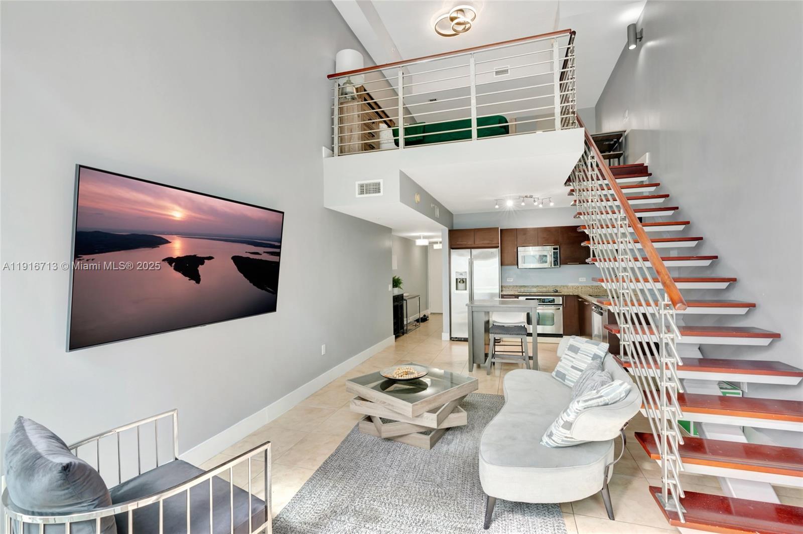 41 SE 5th St #1212, Miami FL 33131