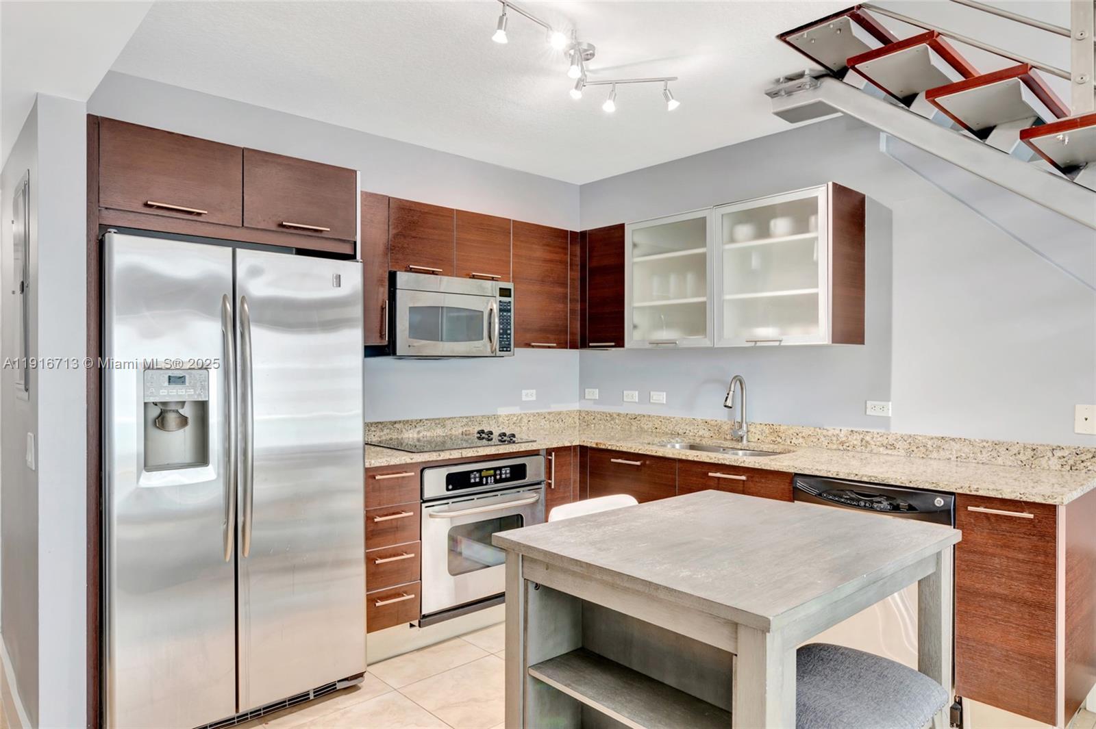41 SE 5th St #1212, Miami FL 33131