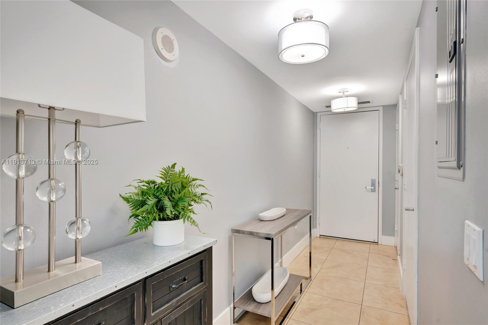 41 SE 5th St #1212, Miami FL 33131