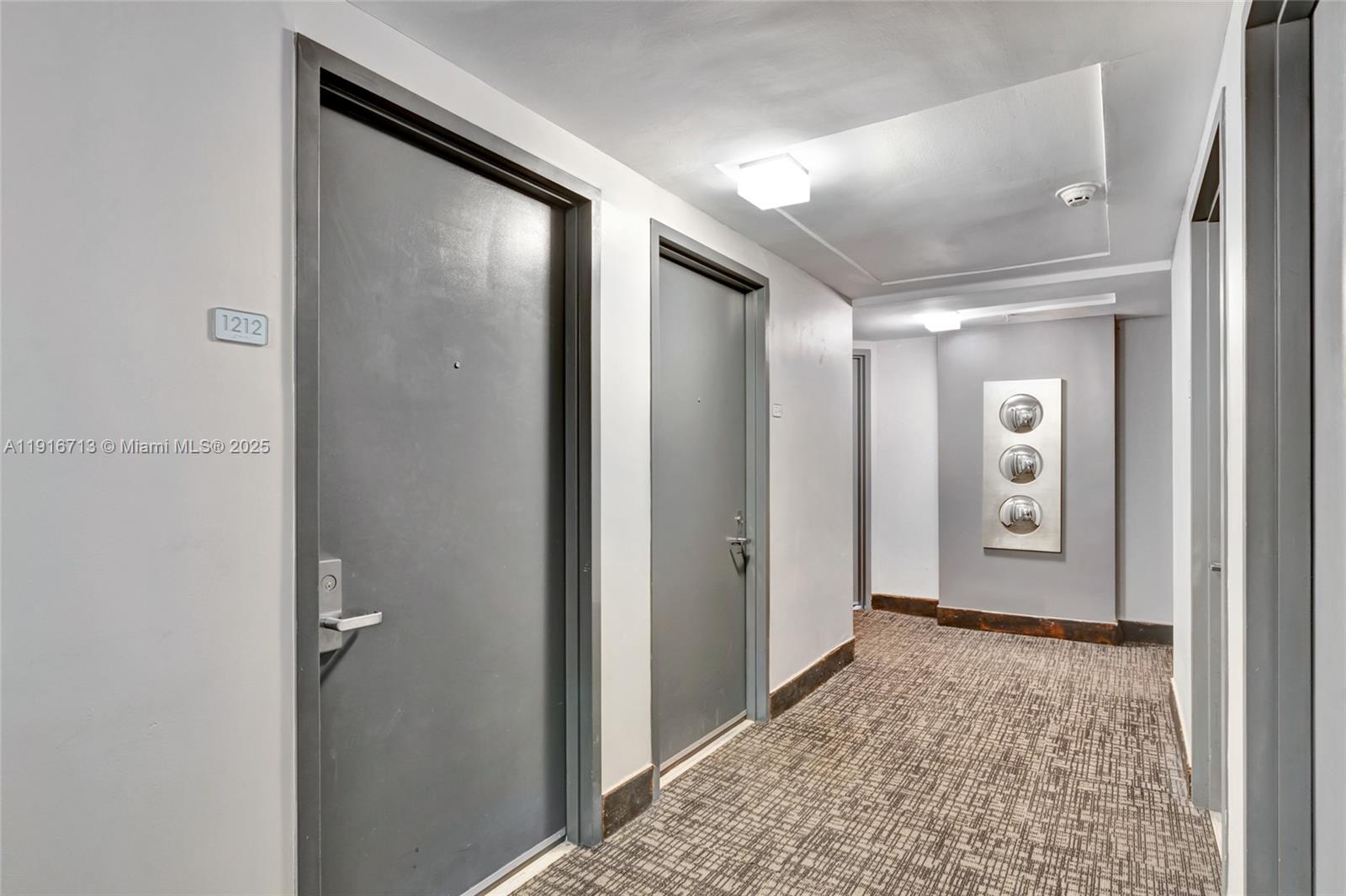 41 SE 5th St #1212, Miami FL 33131