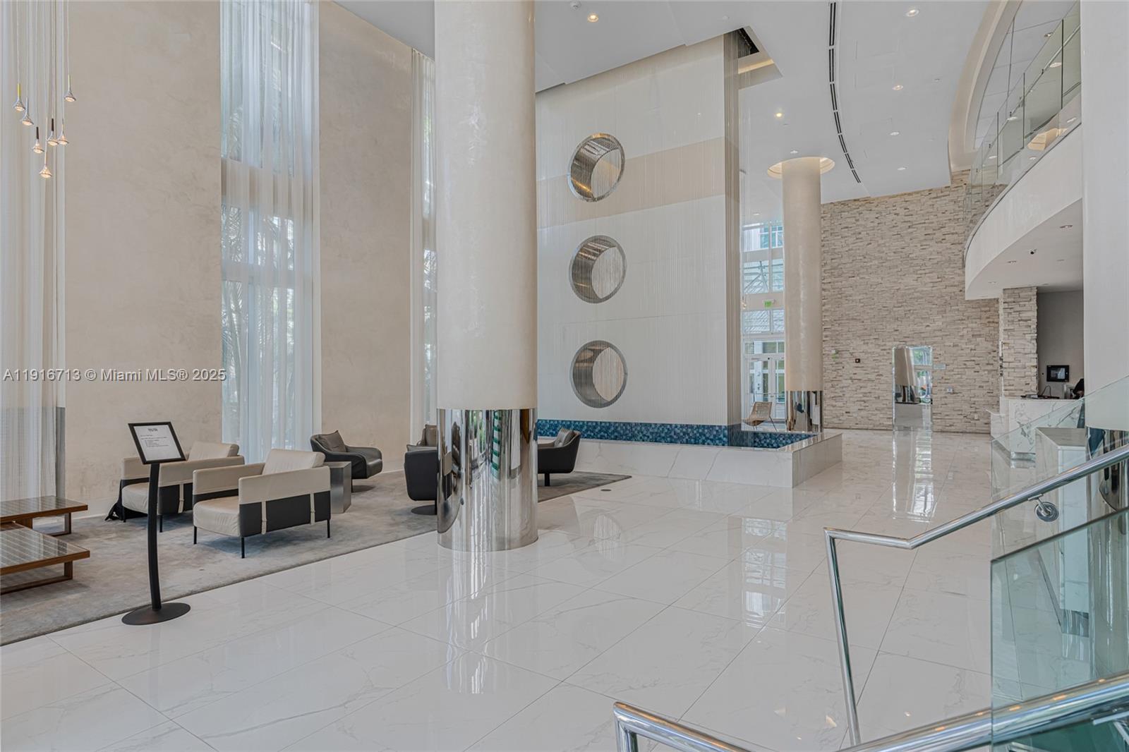 41 SE 5th St #1212, Miami FL 33131
