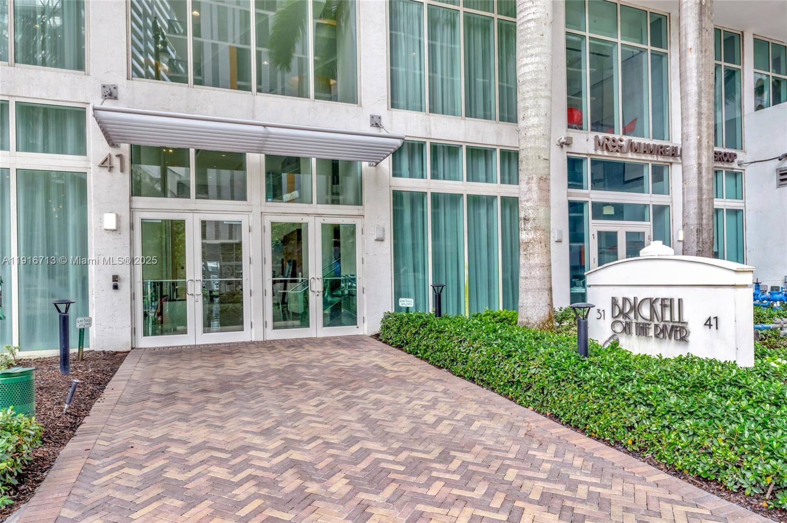41 SE 5th St #1212, Miami FL 33131