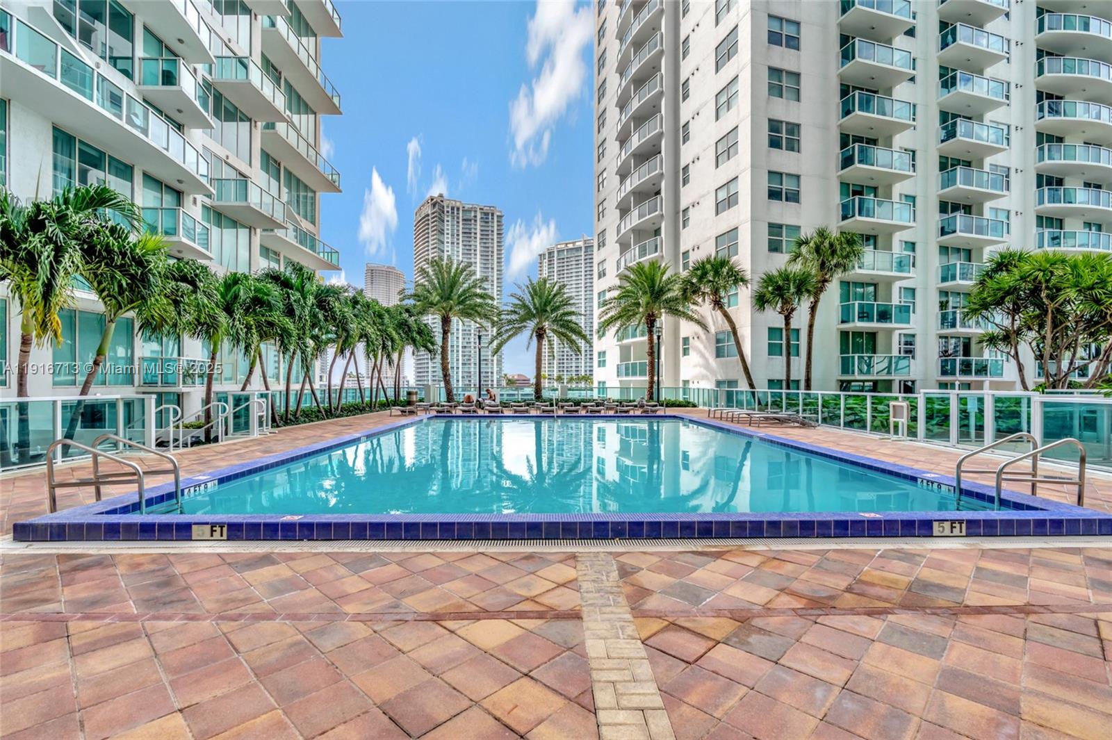 41 SE 5th St #1212, Miami FL 33131