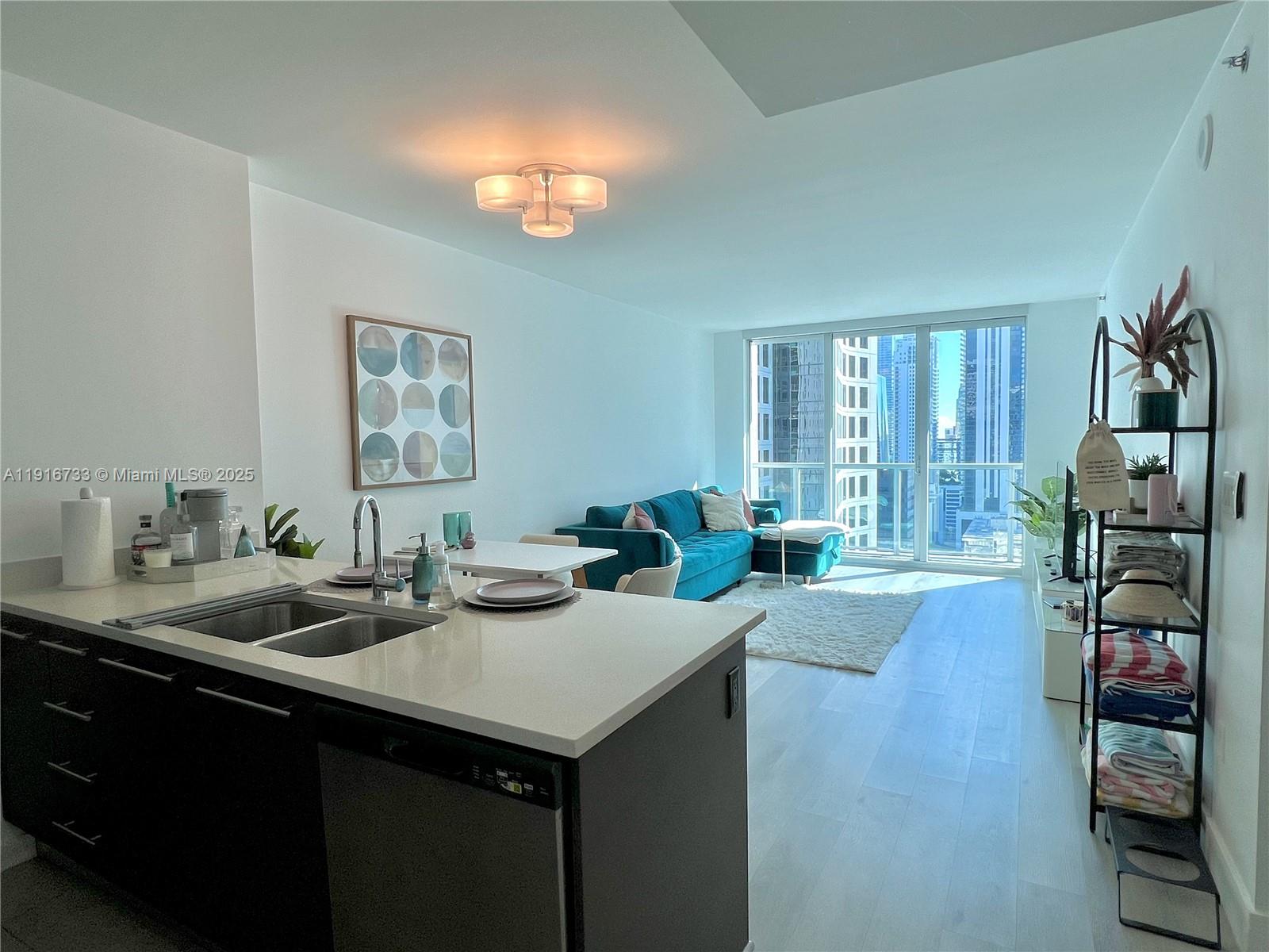 55 SE 6th St #2608, Miami FL 33131