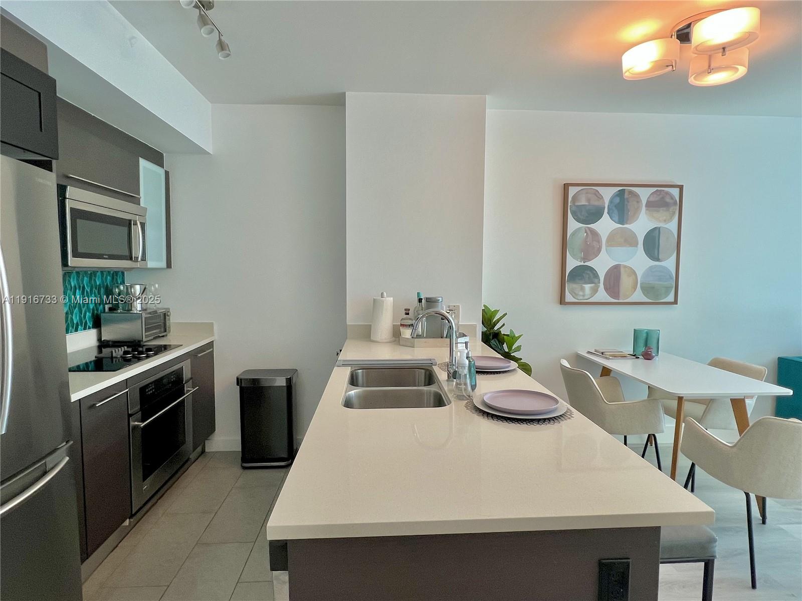 55 SE 6th St #2608, Miami FL 33131