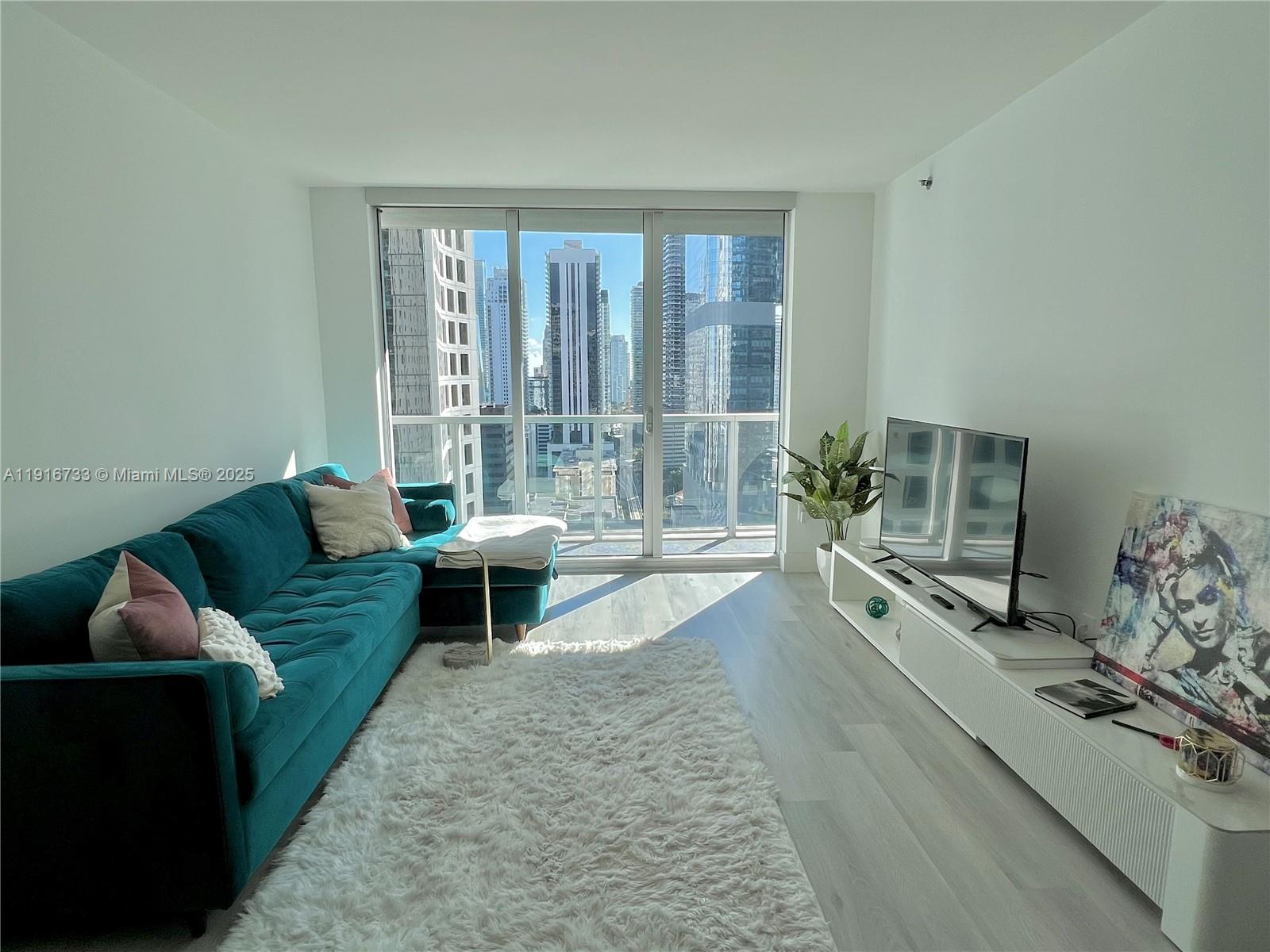 55 SE 6th St #2608, Miami FL 33131
