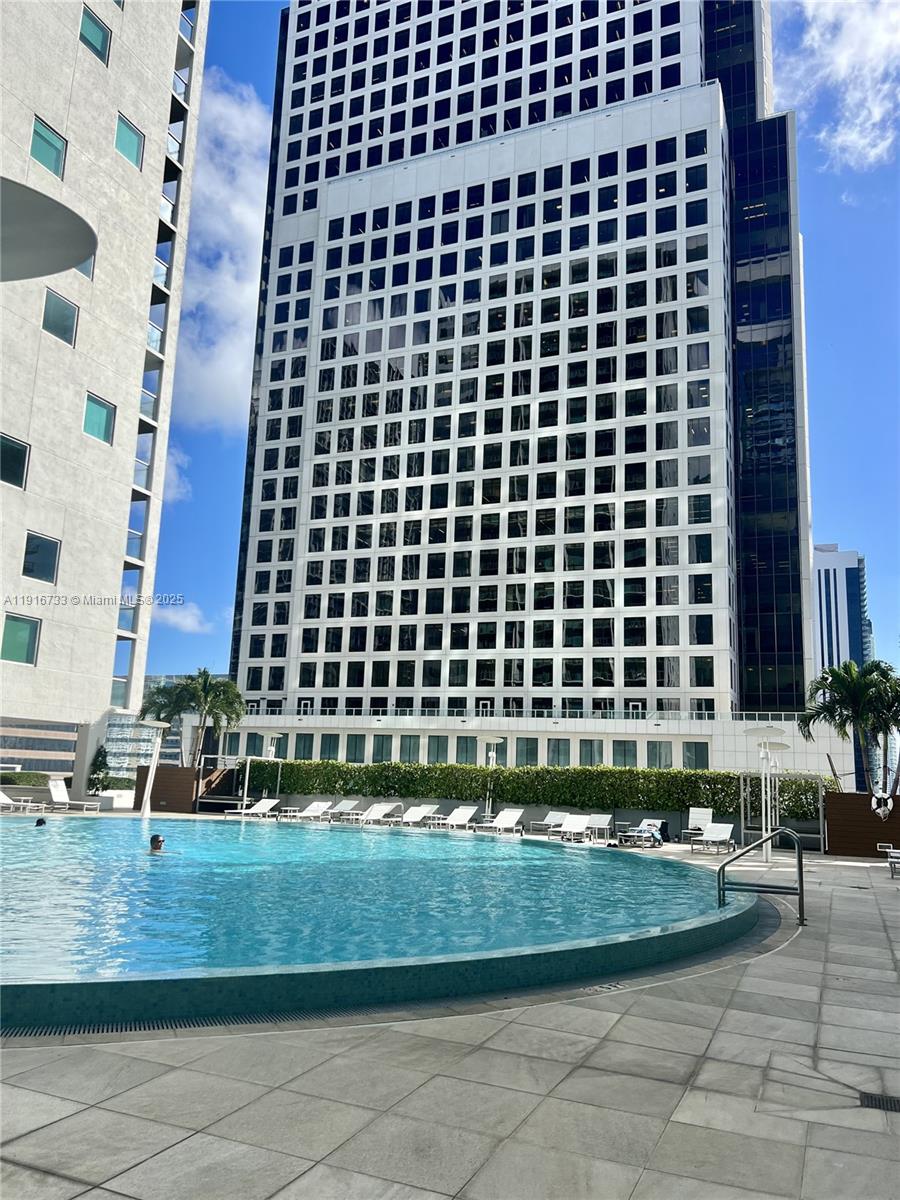 55 SE 6th St #2608, Miami FL 33131
