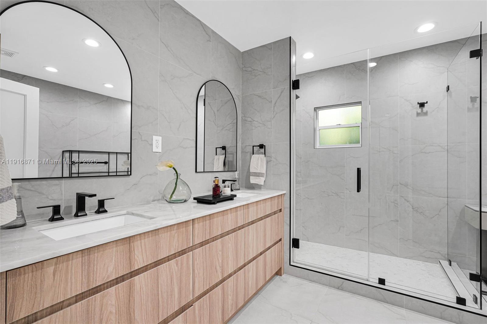 145 Bal Bay Dr, Bal Harbour FL 33154