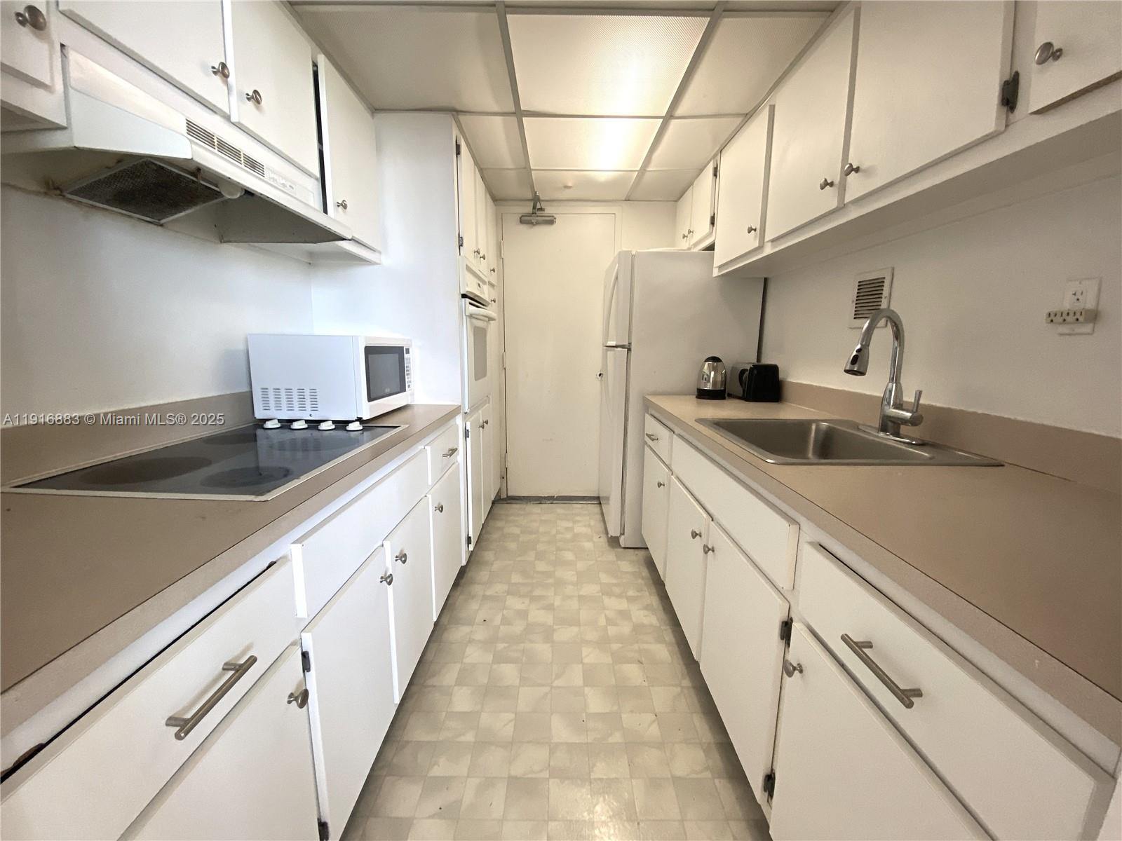 1200 West Ave #614, Miami Beach FL 33139