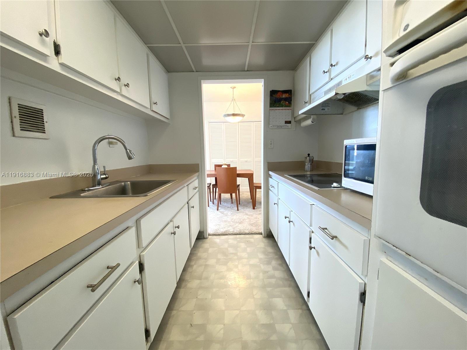 1200 West Ave #614, Miami Beach FL 33139
