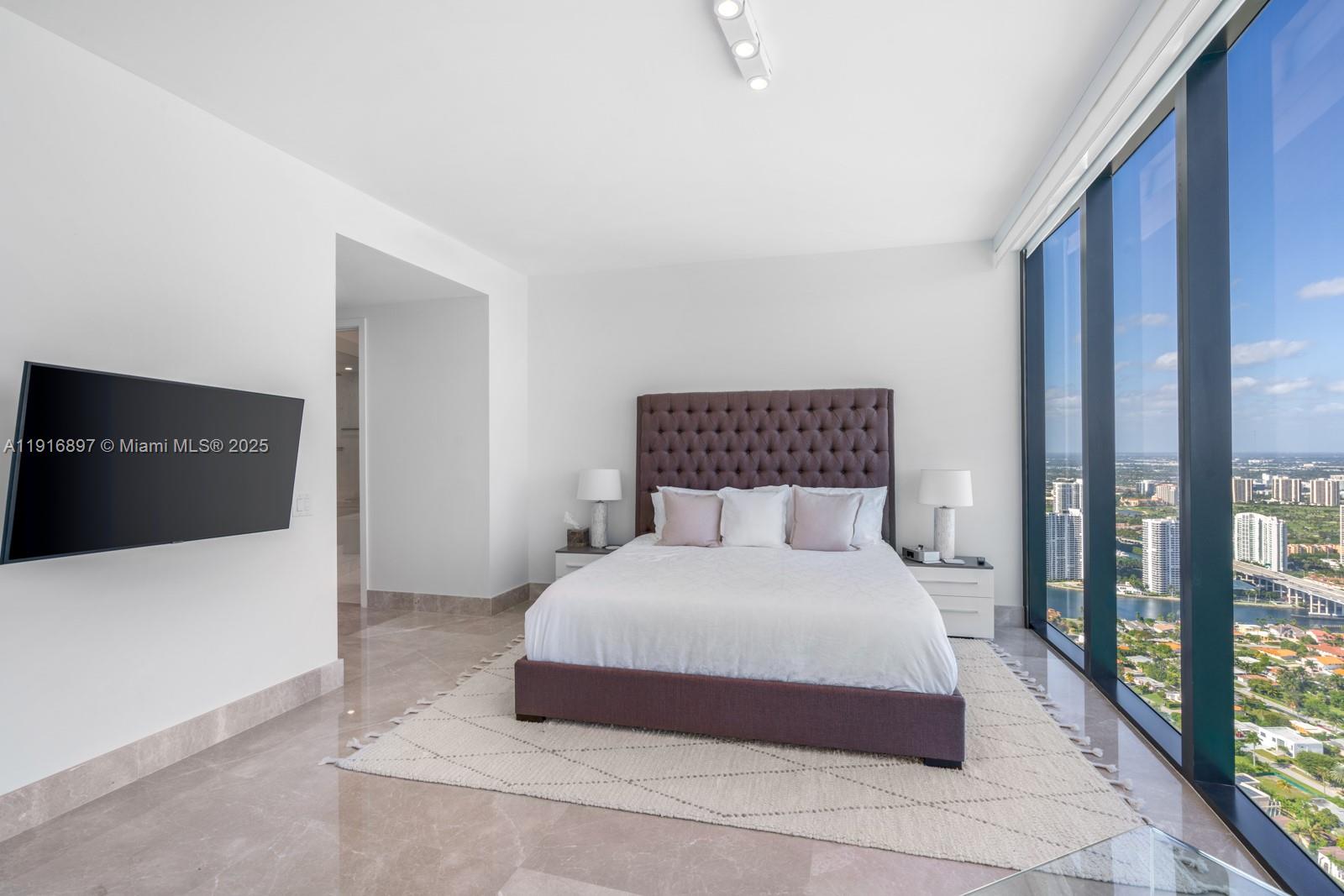18555 Collins Ave #5105, Sunny Isles Beach FL 33160