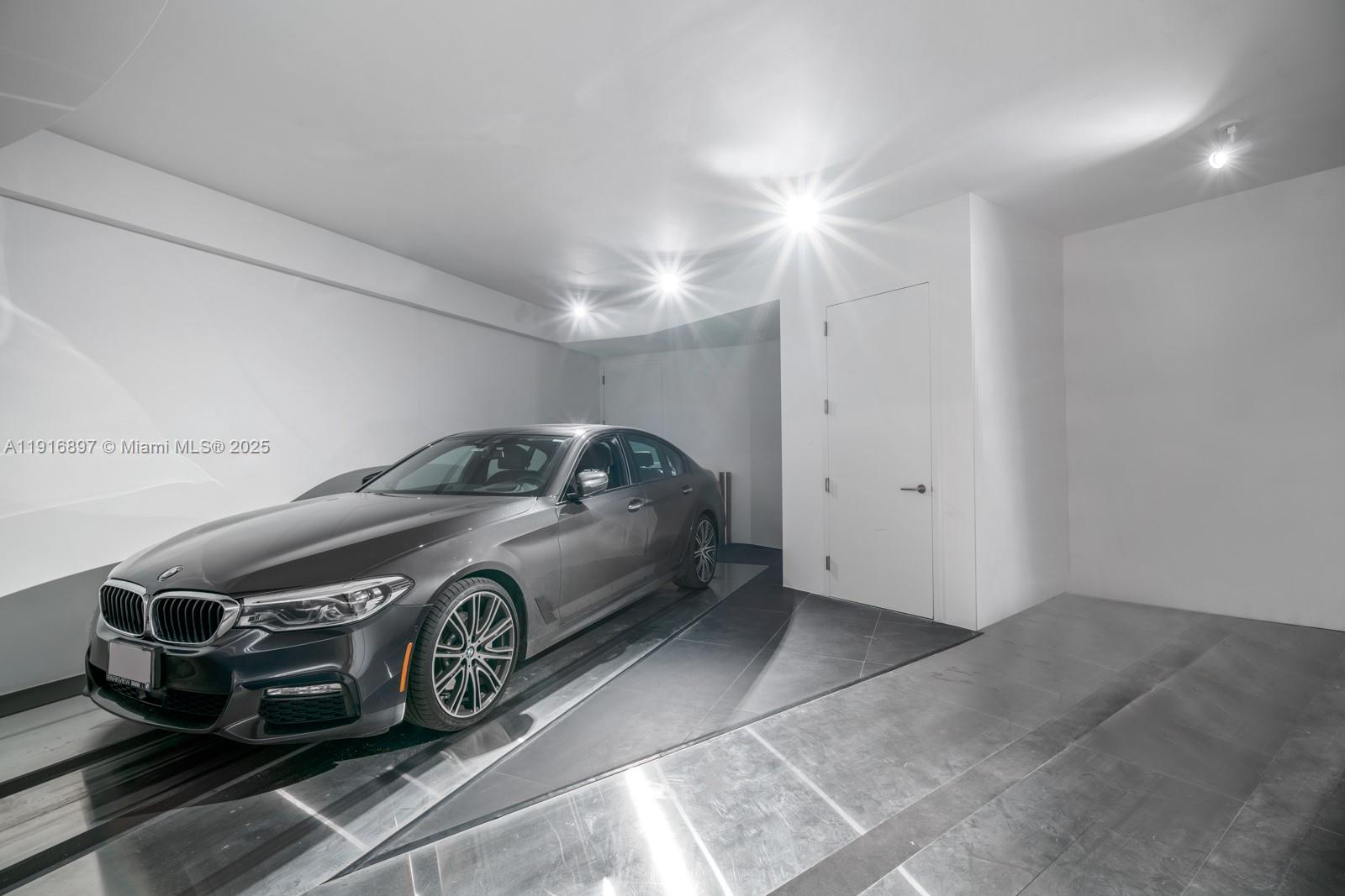 18555 Collins Ave #5105, Sunny Isles Beach FL 33160