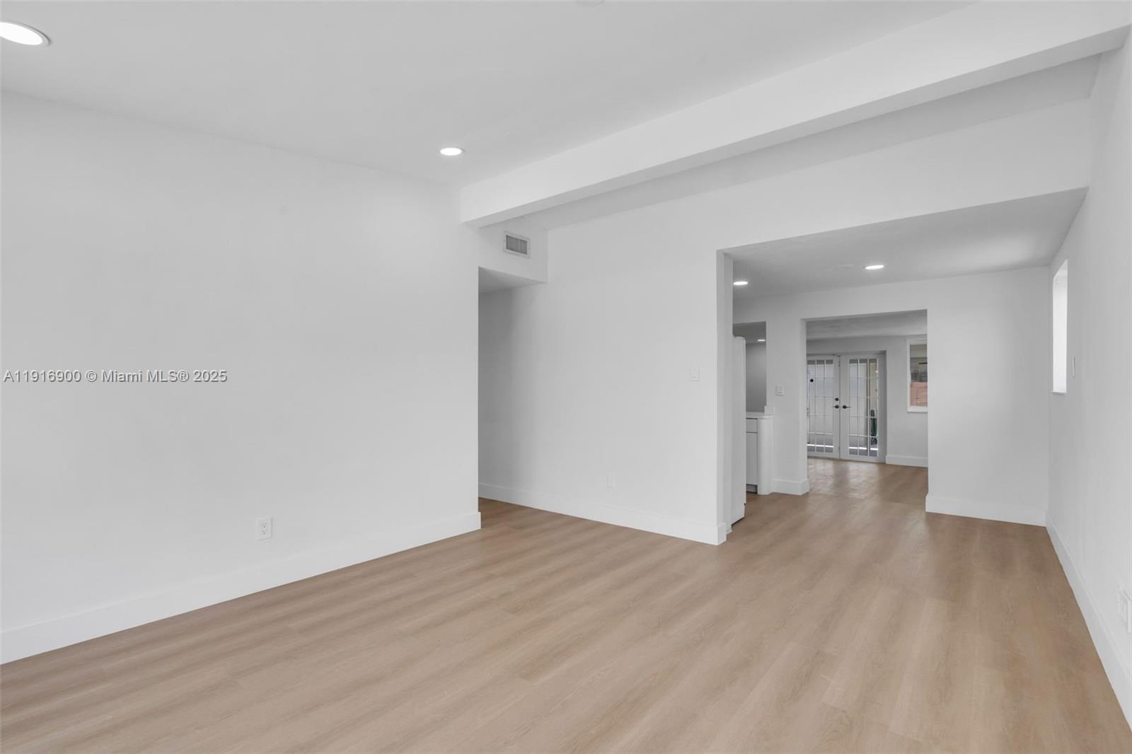11030 SW 42 ST, Miami FL 33165